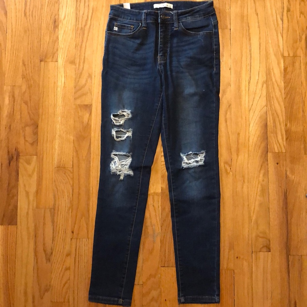 KanCan Jeans with holes